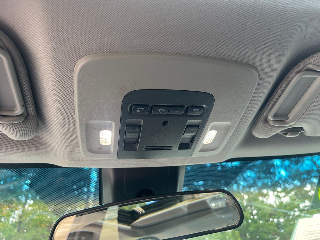 2018 Toyota Camry Image 21