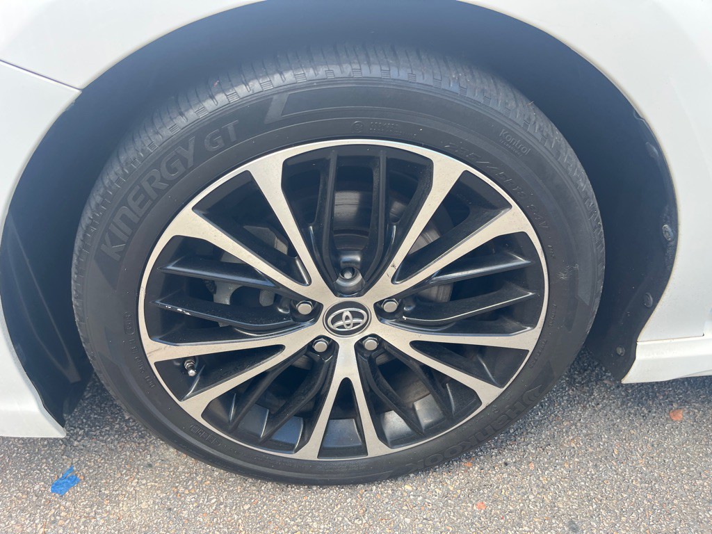 2018 Toyota Camry Image 26