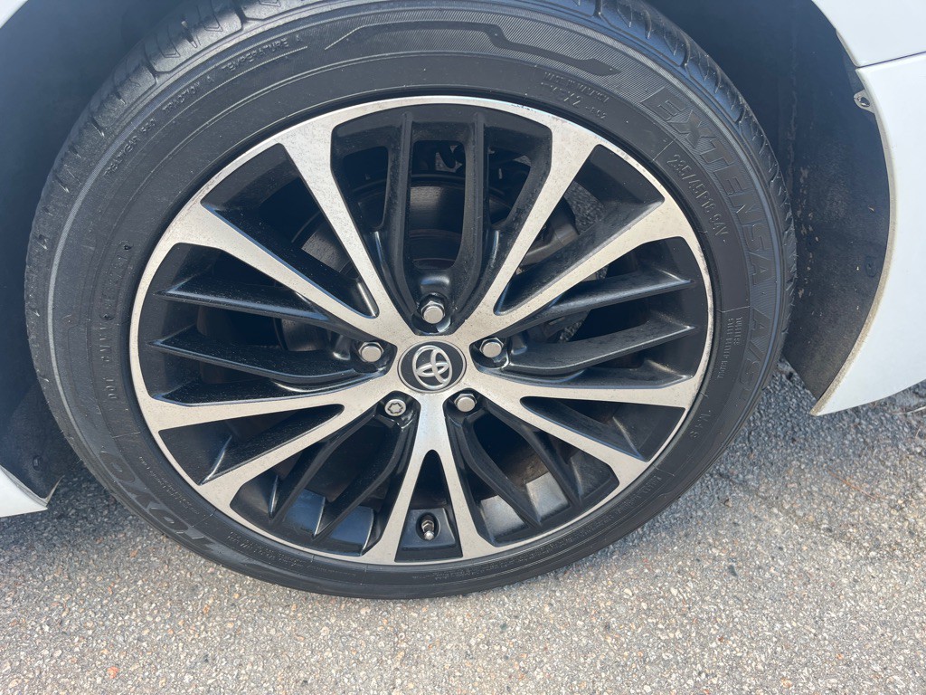 2018 Toyota Camry Image 27