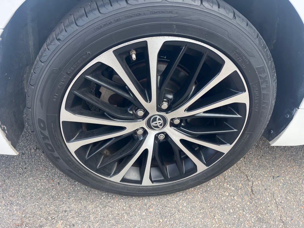 2018 Toyota Camry Image 28