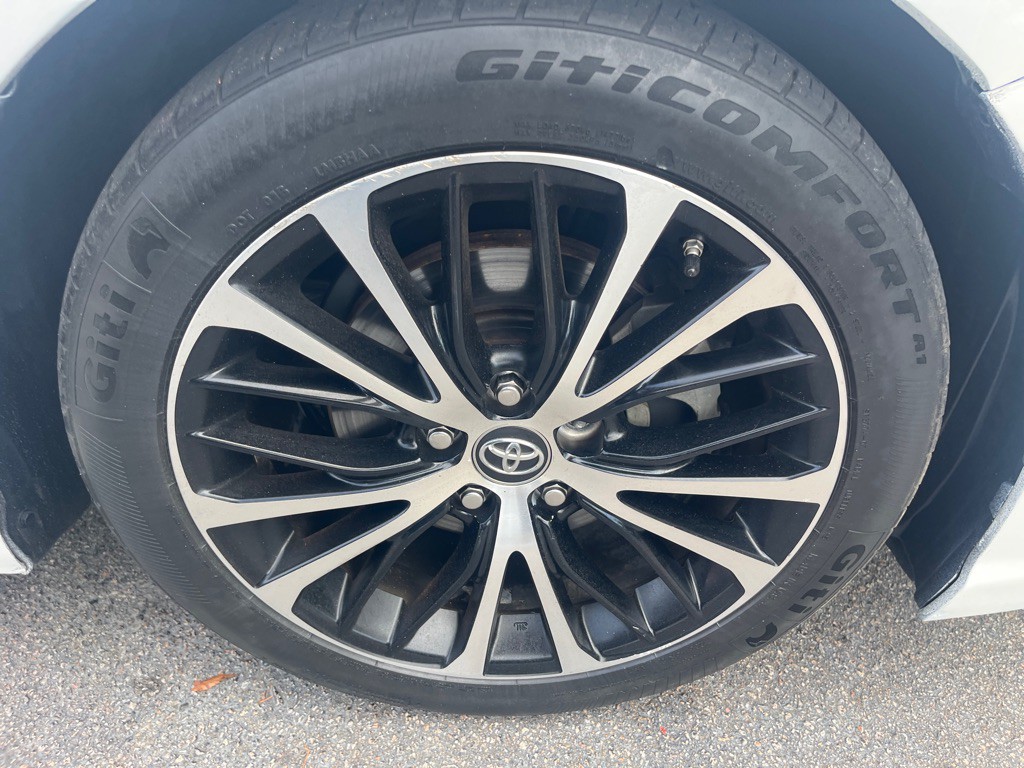 2018 Toyota Camry Image 29