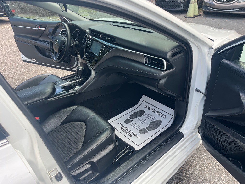 2018 Toyota Camry Image 30