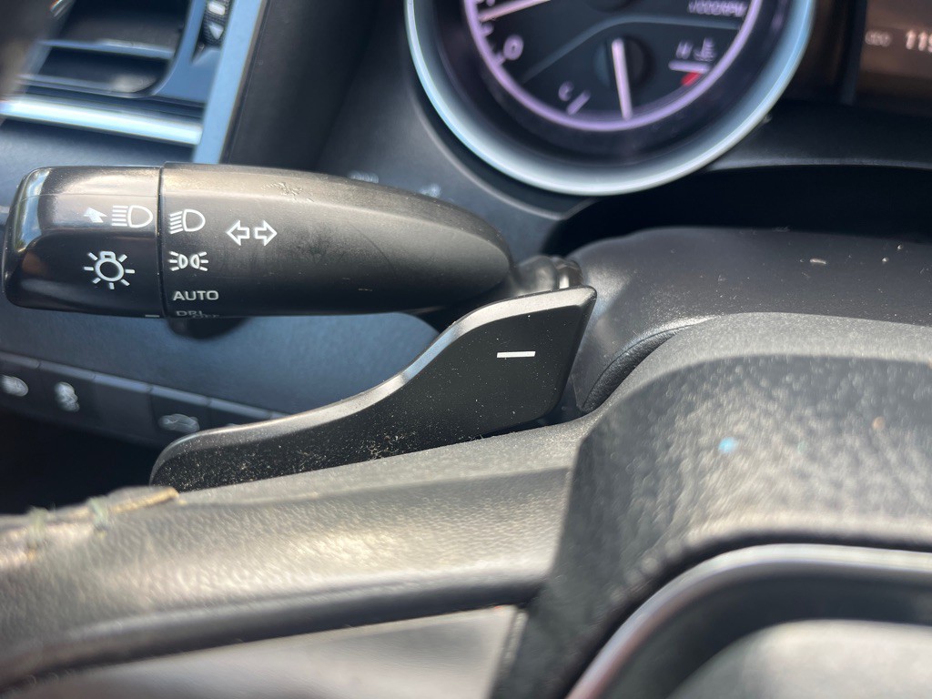 2018 Toyota Camry Image 32