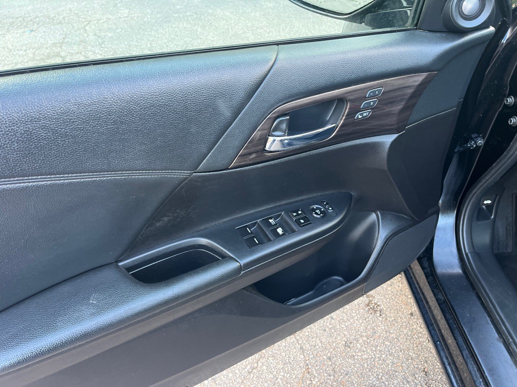 2016 Honda Accord Image 10