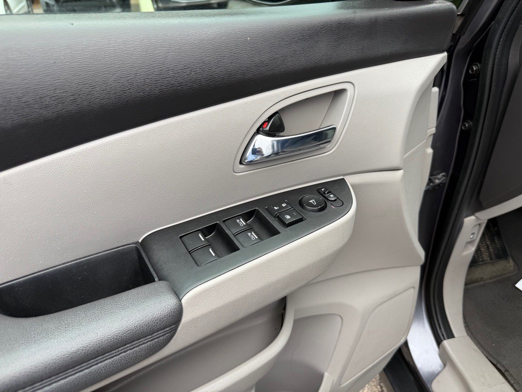 2016 Honda Odyssey Image 10