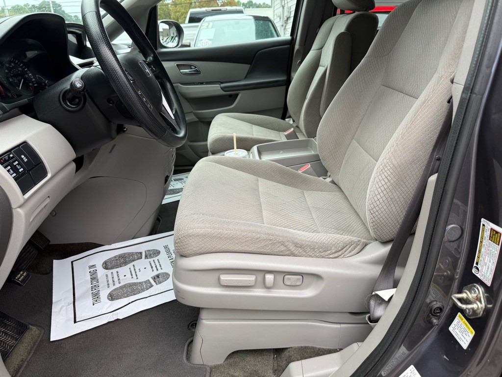 2016 Honda Odyssey Image 11