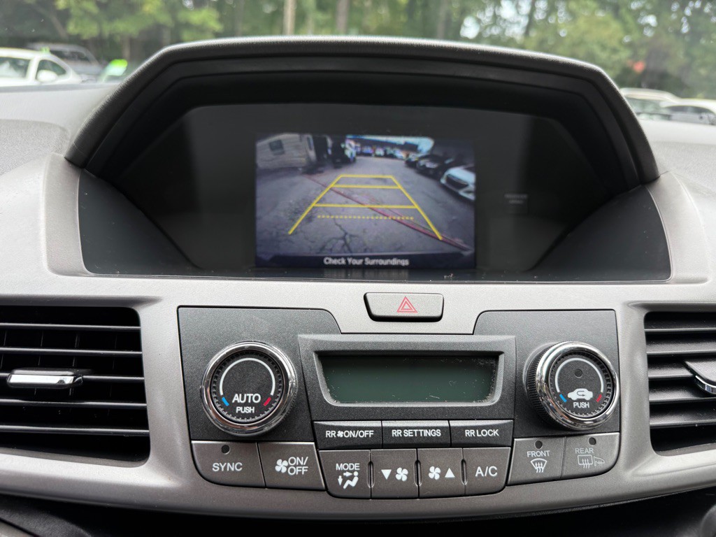 2016 Honda Odyssey Image 18