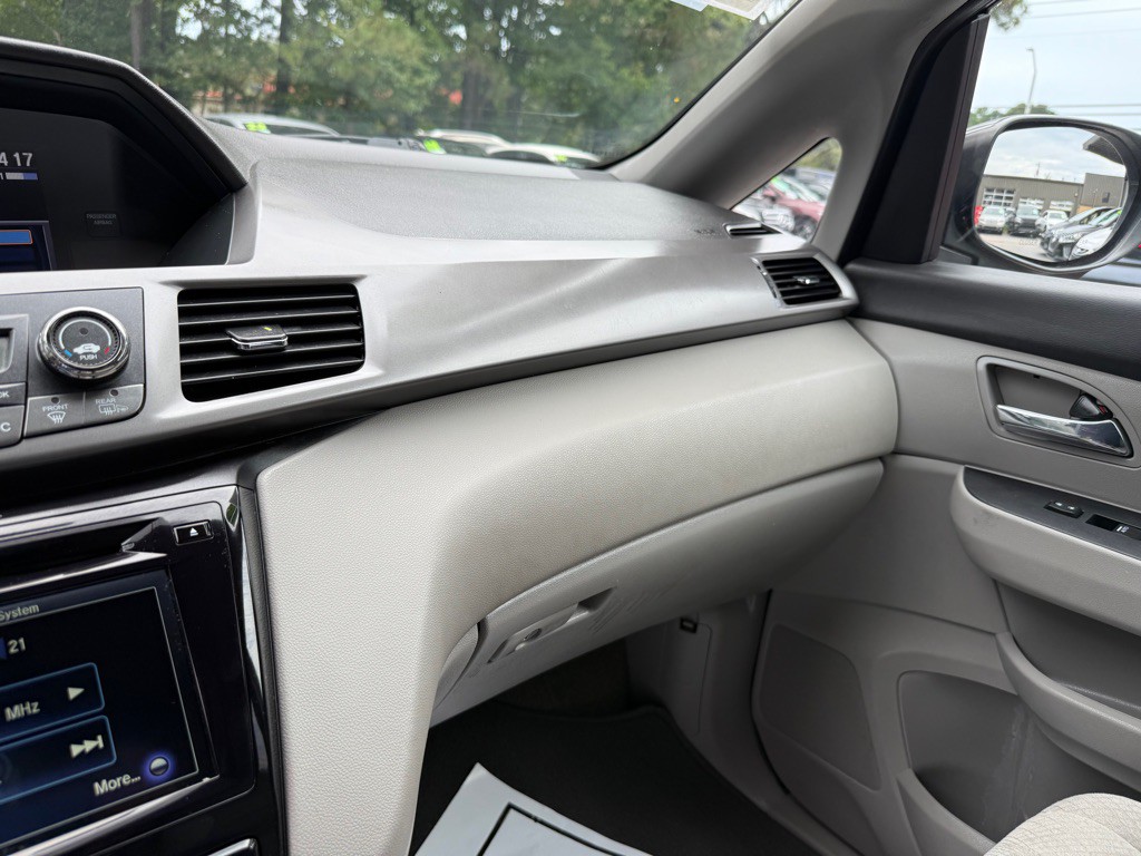 2016 Honda Odyssey Image 22