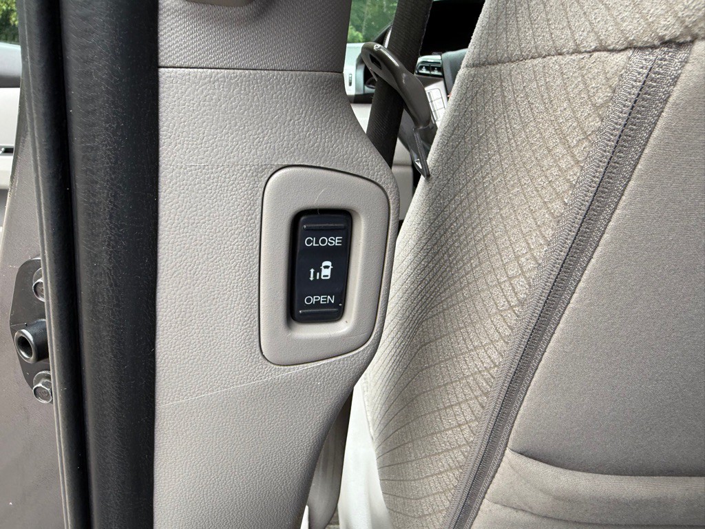 2016 Honda Odyssey Image 28