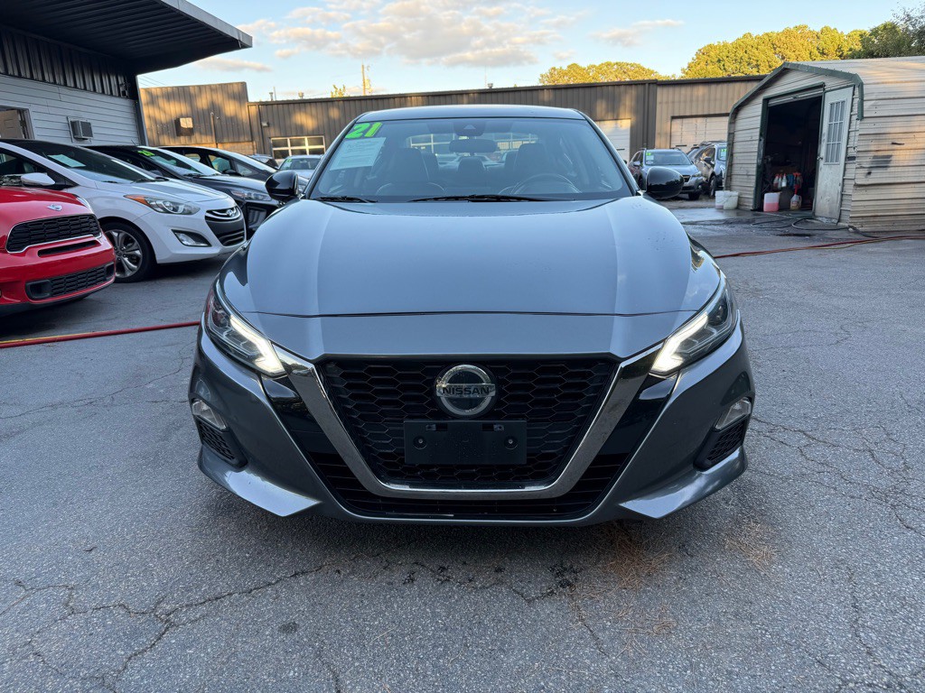 2021 Nissan Altima Image 2