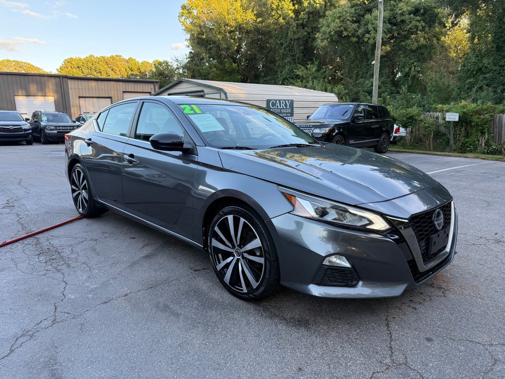 2021 Nissan Altima Image 3