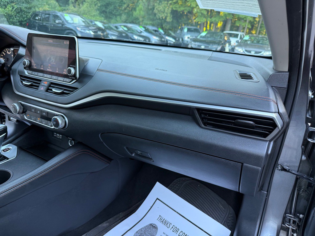 2021 Nissan Altima Image 39