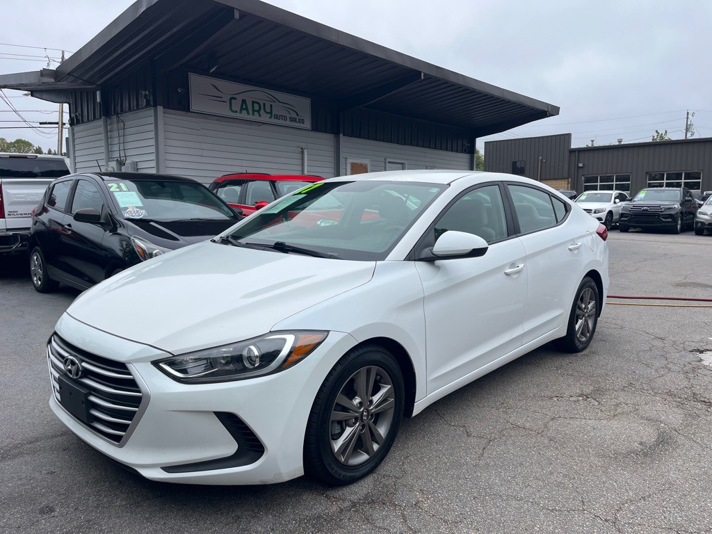 2017 Hyundai Elantra Image 1