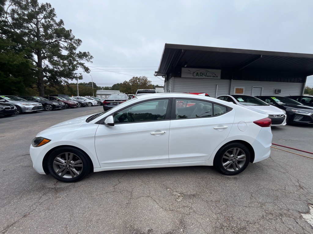 2017 Hyundai Elantra Image 7