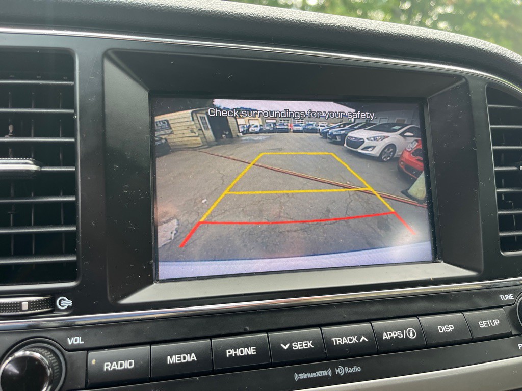 2017 Hyundai Elantra Image 18