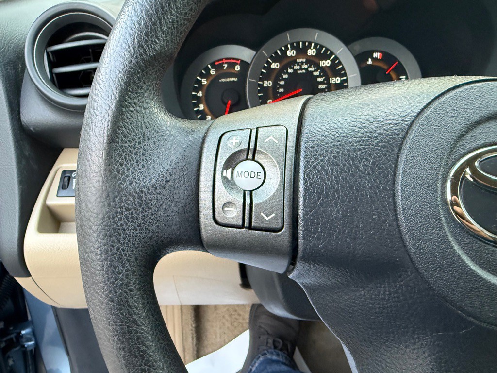 2012 Toyota Rav4 Image 16