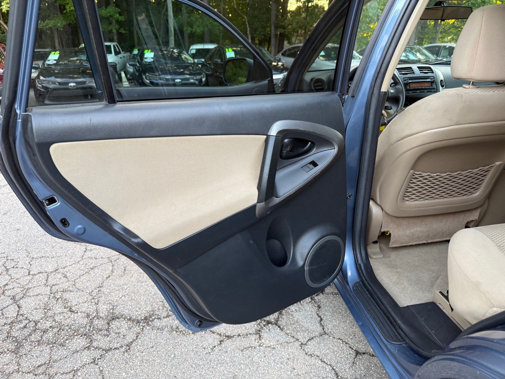 2012 Toyota Rav4 Image 27