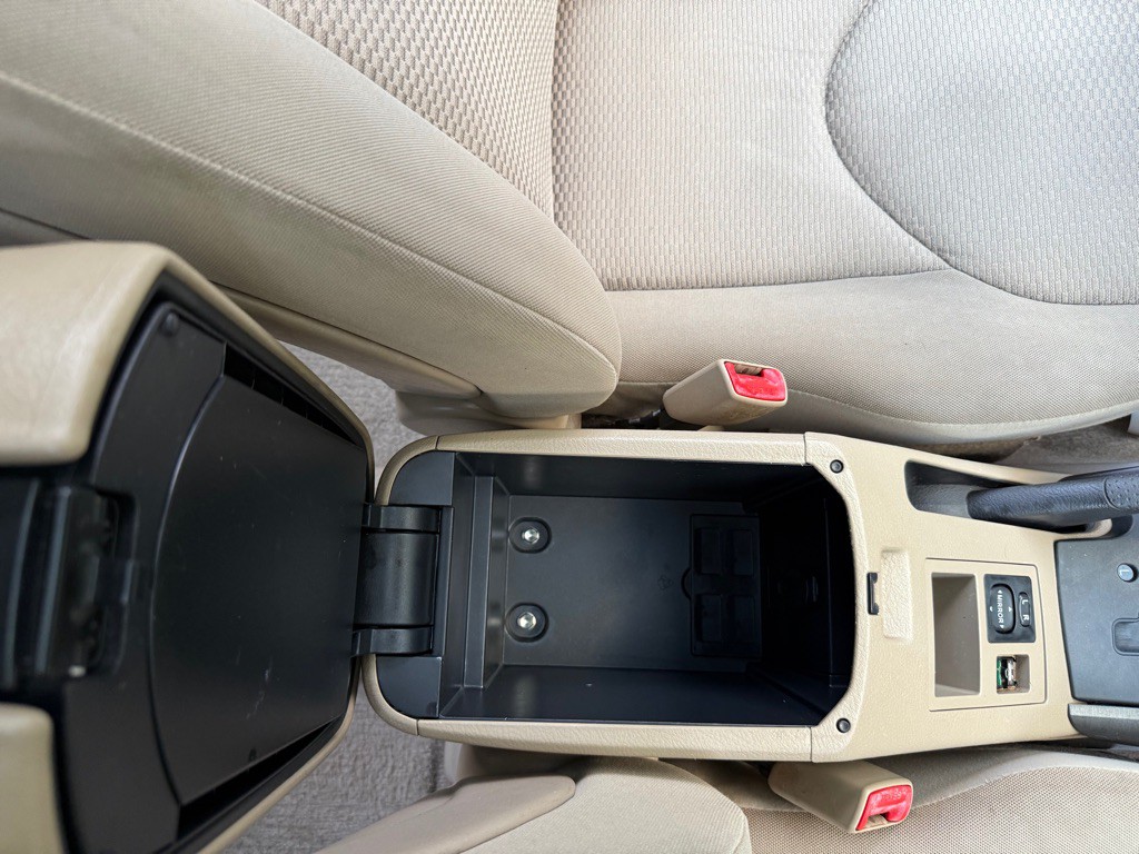 2012 Toyota Rav4 Image 38