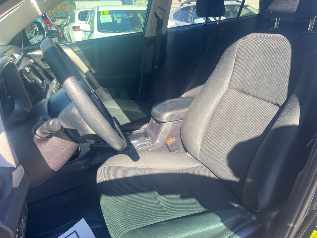 2018 Toyota Rav4 Image 8