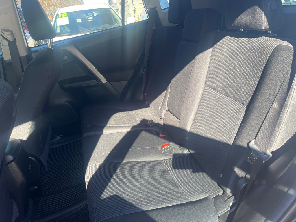 2018 Toyota Rav4 Image 9