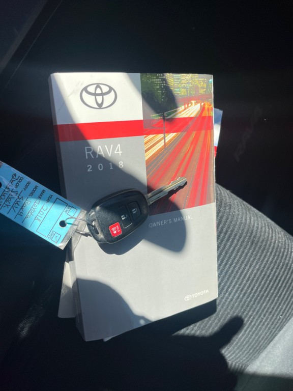 2018 Toyota Rav4 Image 21