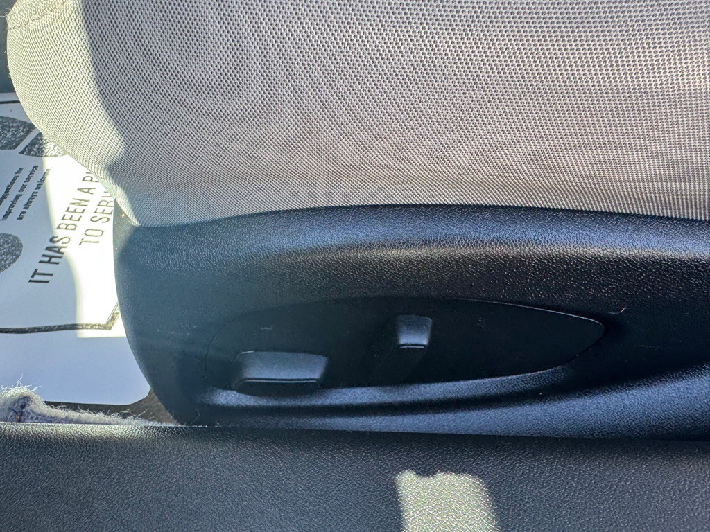 2017 Chevrolet Camaro Image 9