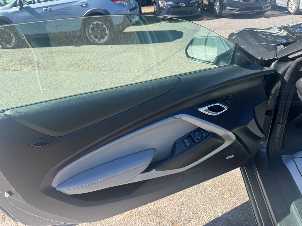 2017 Chevrolet Camaro Image 10