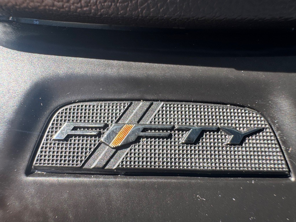 2017 Chevrolet Camaro Image 19