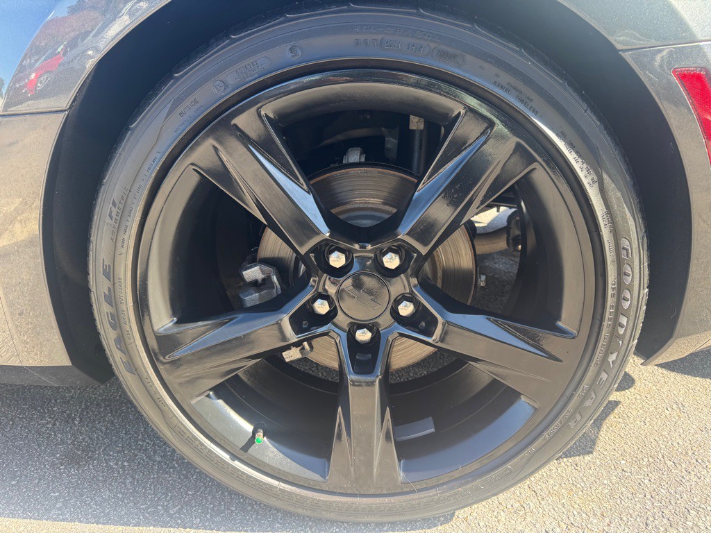 2017 Chevrolet Camaro Image 26