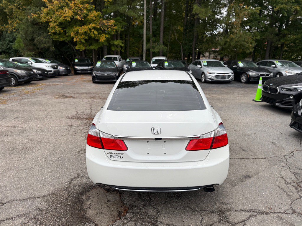 2015 Honda Accord Image 7
