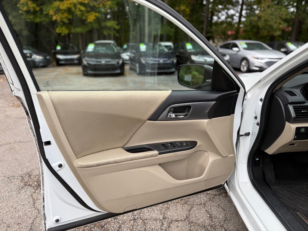 2015 Honda Accord Image 10