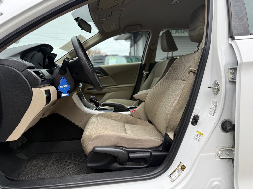 2015 Honda Accord Image 12