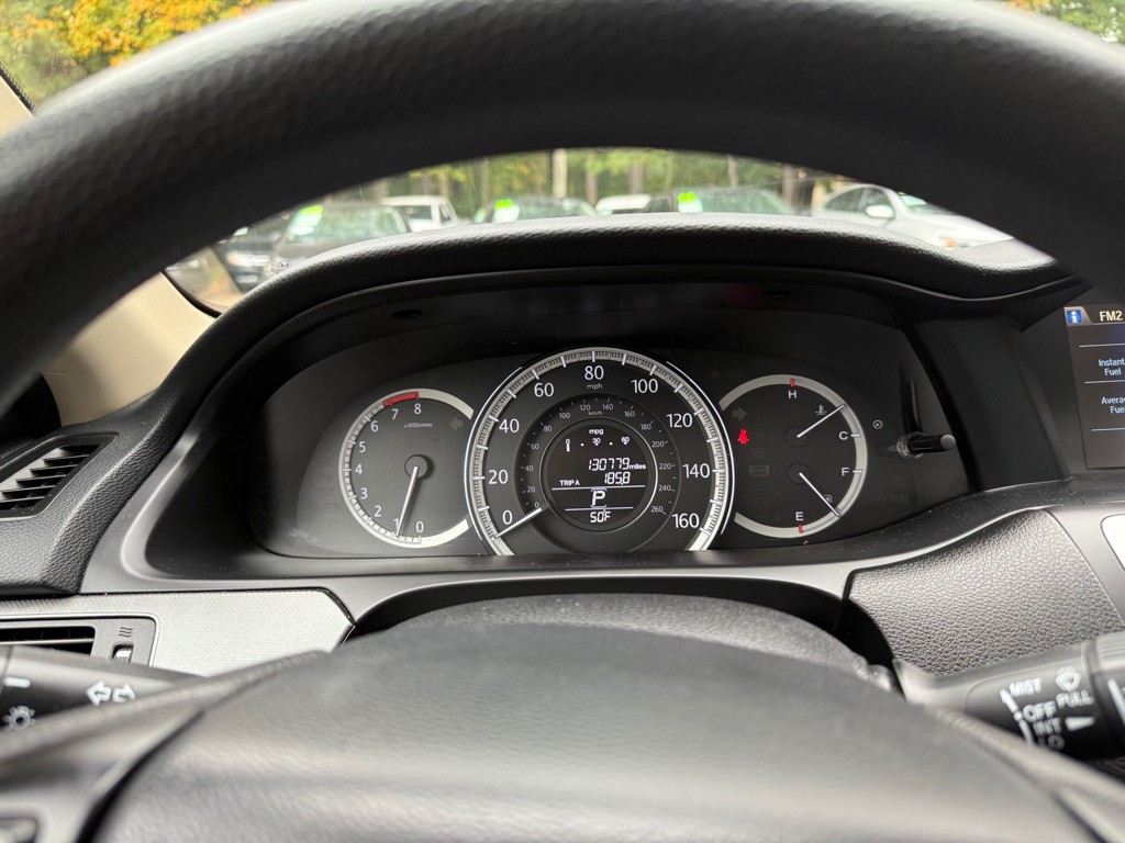 2015 Honda Accord Image 14