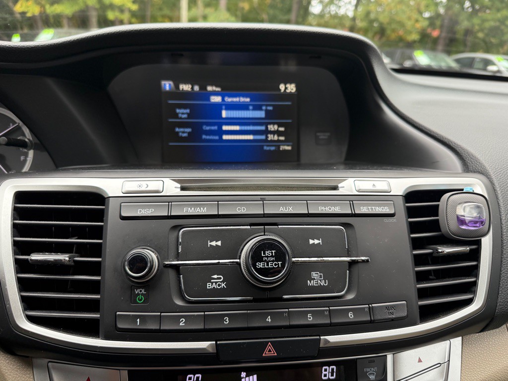 2015 Honda Accord Image 16