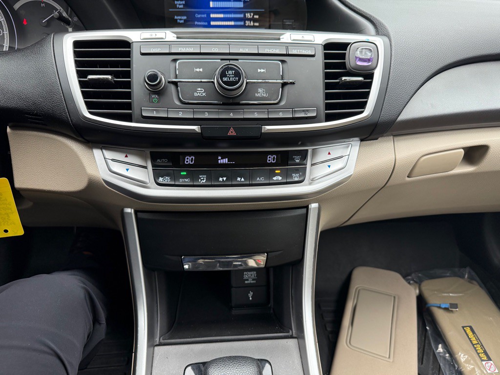 2015 Honda Accord Image 24