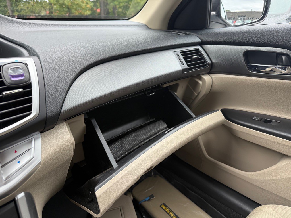 2015 Honda Accord Image 25