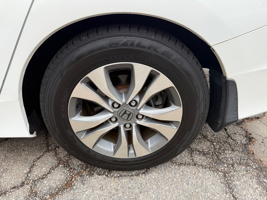 2015 Honda Accord Image 41