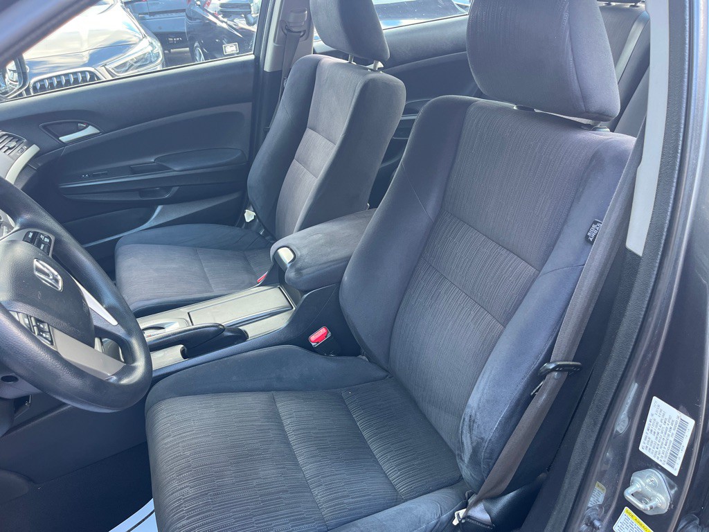 2012 Honda Accord Image 11