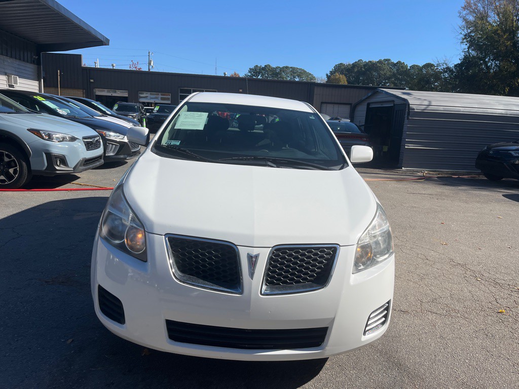 2010 Pontiac Vibe Image 2