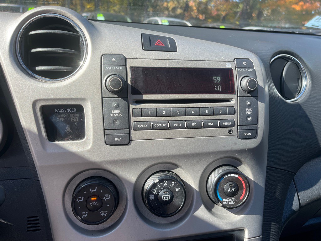 2010 Pontiac Vibe Image 13