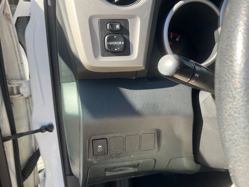 2010 Pontiac Vibe Image 17