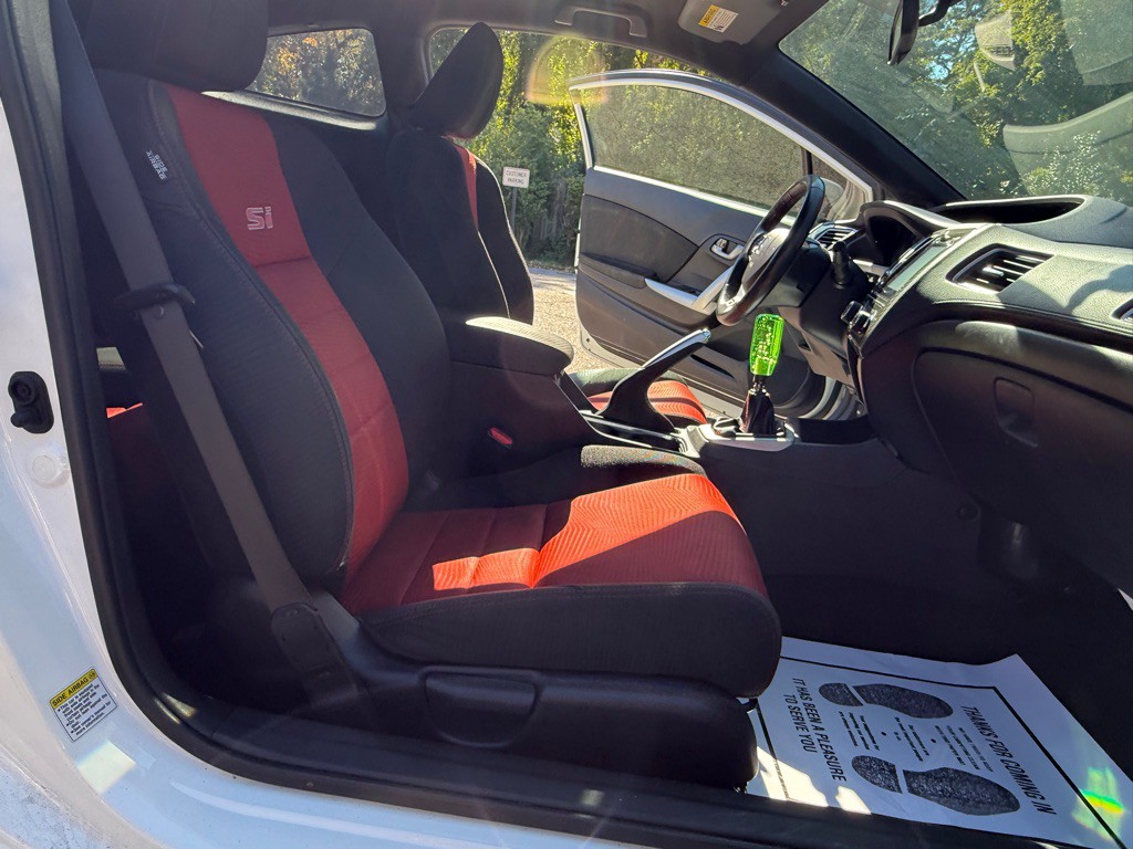 2015 Honda Civic Image 28