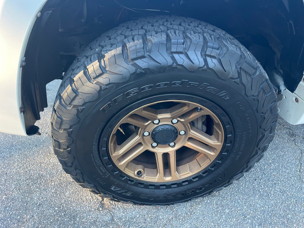 2013 Toyota 4Runner Image 25