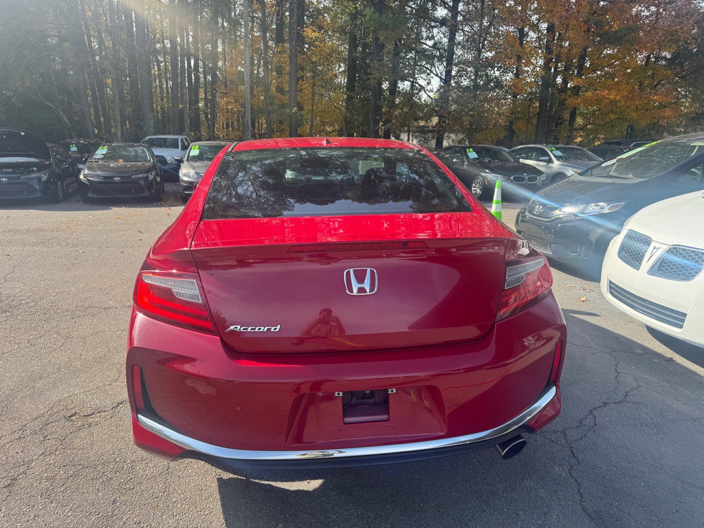 2017 Honda Accord Image 5