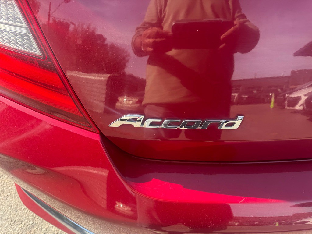 2017 Honda Accord Image 11