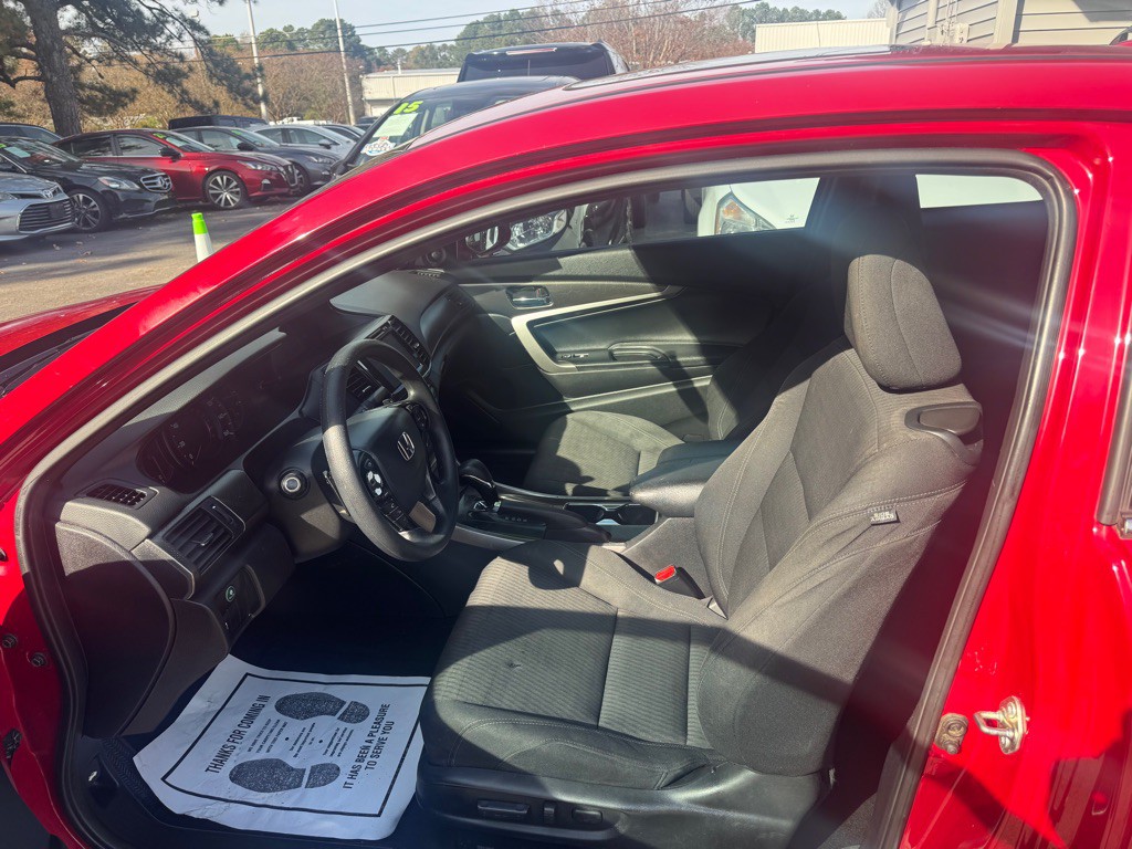 2017 Honda Accord Image 14