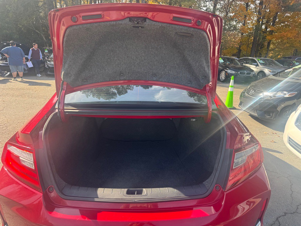 2017 Honda Accord Image 28