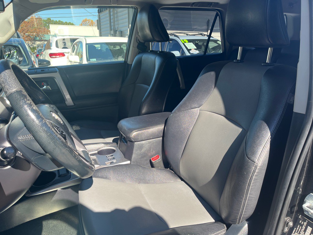 2016 Toyota 4Runner Image 6