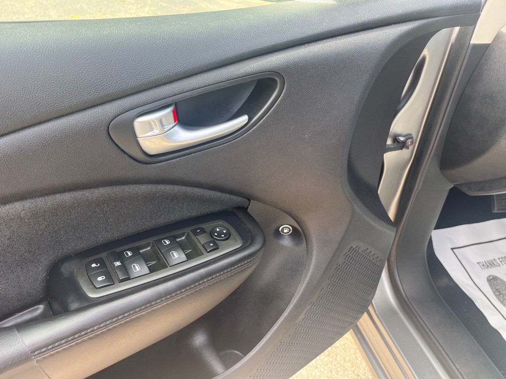 2013 Dodge Dart Image 9