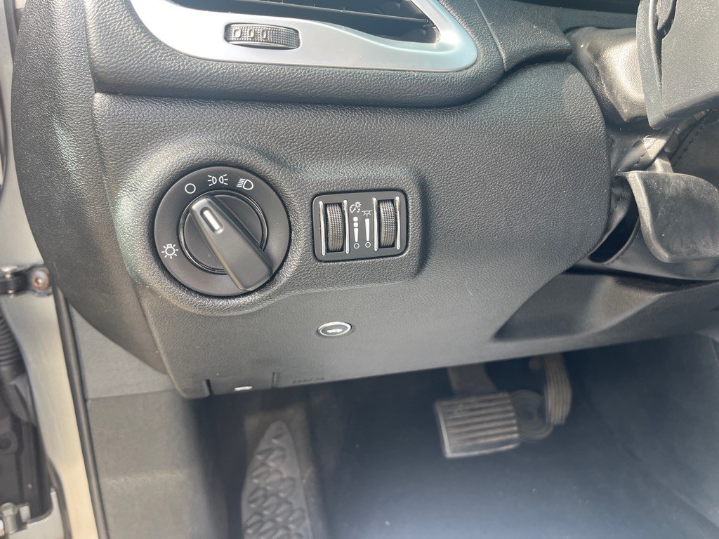 2013 Dodge Dart Image 16